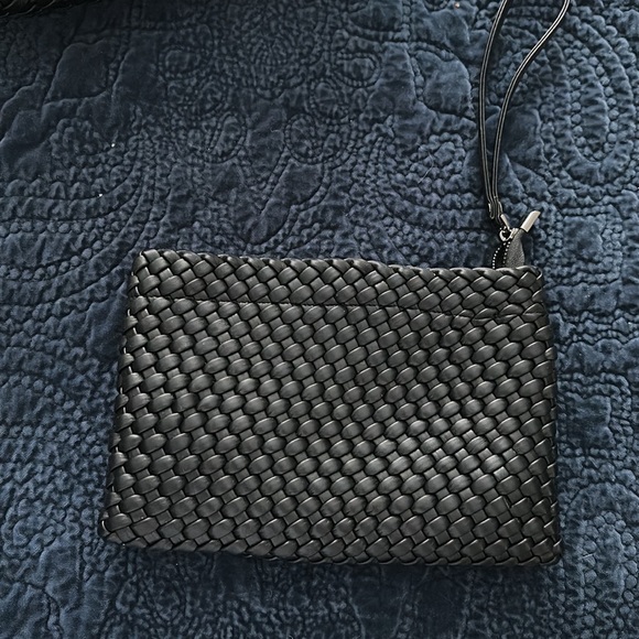 Black purse and makeup bag - Picture 2 of 10